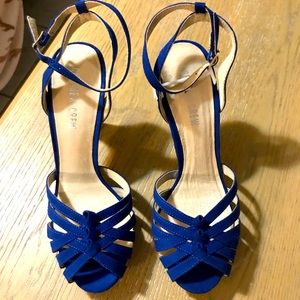 NIB Womens Chelsea Crew ModCloth Lake Blue Micro Sandal Heel Shoe Size 38 7